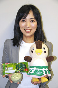 パッケージに入間市「いるティー」を描いたパン限定販売