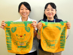 愛媛国体で「みきゃん」をデザインした手提げを選手などに配布