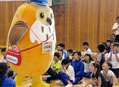 南牧村マスコット「みな福」お披露目される